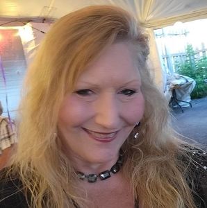 Meet your Posher, Celene